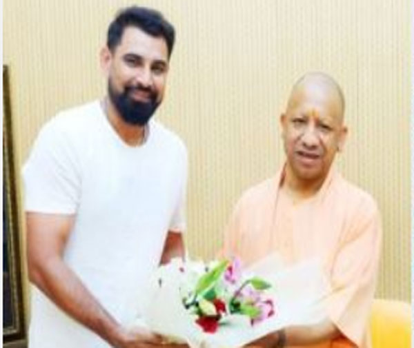 भारतीय क्रिकेटर मोहम्मद शमी ने की सीएम योगी से मुलाकात
