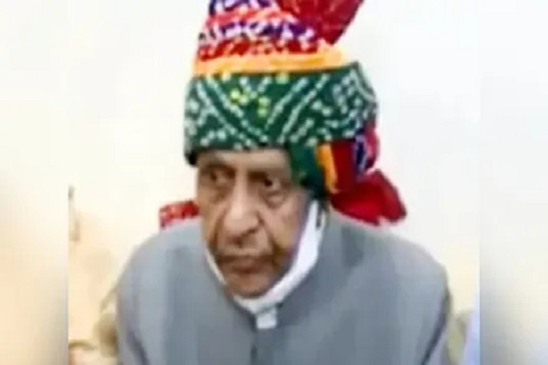 रेल मंत्री अश्विनी वैष्णव के पिता का निधन