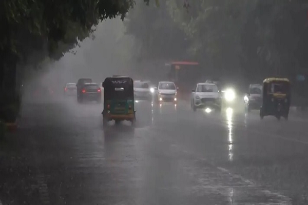 दिल्ली-NCR में बारिश के आसार, इन राज्यों में अलर्ट जारी