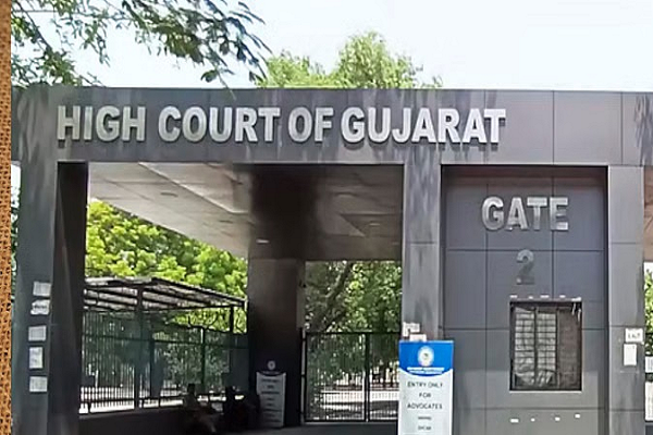 गुजरात हाई कोर्ट ने आसाराम बापू की अंतरिम जमानत बढ़ाई
