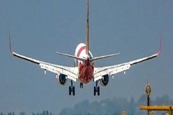 कई सांसदों को लेकर जा रहे Air India के विमान में आई खराबी