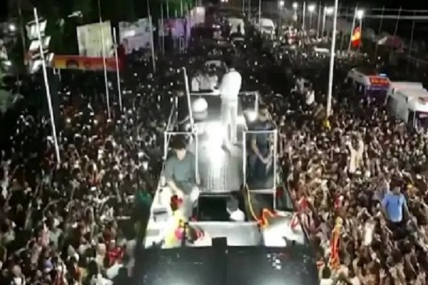 एक्टर विजय की रैली में भगदड़ से 39 की मौत, पीएम मोदी, रजनीकांत समेत कई ने जताया दुख