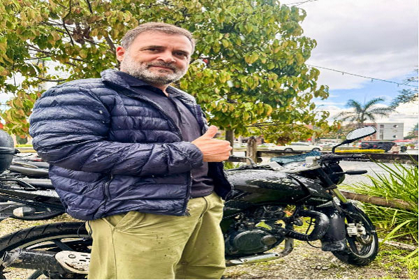 राहुल गांधी ने कोलंबिया में की भारतीय ऑटो कंपनियों की सराहना