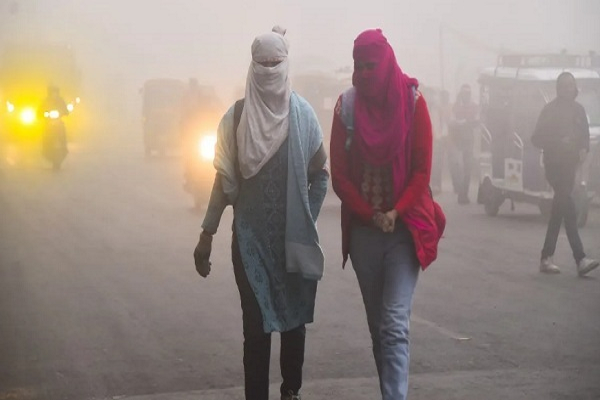 दिल्ली में साल का पहला कोल्ड डे, 13 राज्यों में शीतलहर की चेतावनी