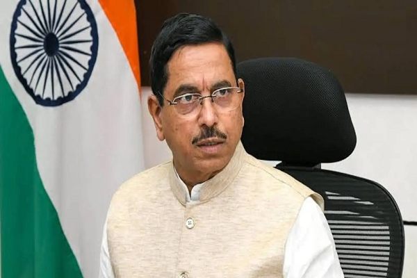 धर्मेंद्र प्रधान के बाद प्रह्लाद जोशी बने नए शिक्षा मंत्री