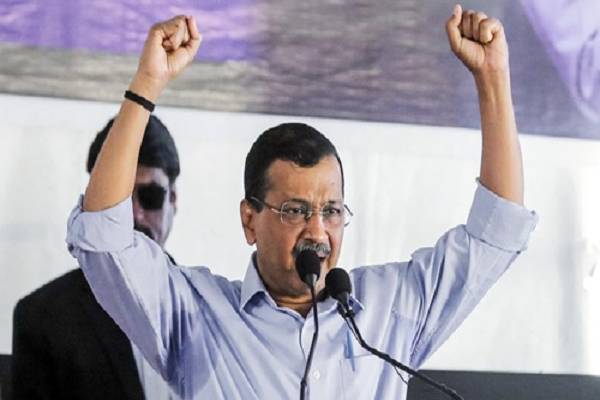 चिदंबरम के बाद केजरीवाल ने भी खुद को बताया 'दिमागी नक्सली'