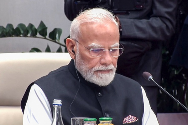SCO समिट में PM मोदी का आतंकवाद पर प्रहार, शहबाज शरीफ के सामने दिया कड़ा संदेश