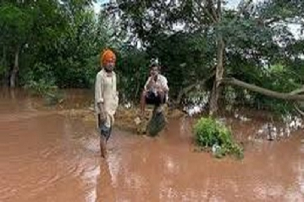 बिहार में बाढ़ः 11 जिलों में गंगा का जलस्तर बढ़ा, 19.57 लाख लोग प्रभावित