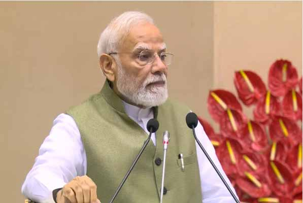 भारत की नॉन-फॉसिल एनर्जी क्षमता में 400 प्रतिशत की वृद्धि हुई: मोदी