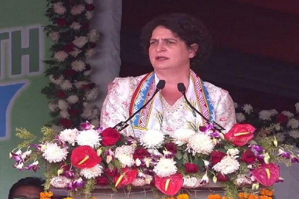 प्रियंका गांधी वाड्रा आज इंदौर और धार में करेंगी सभा