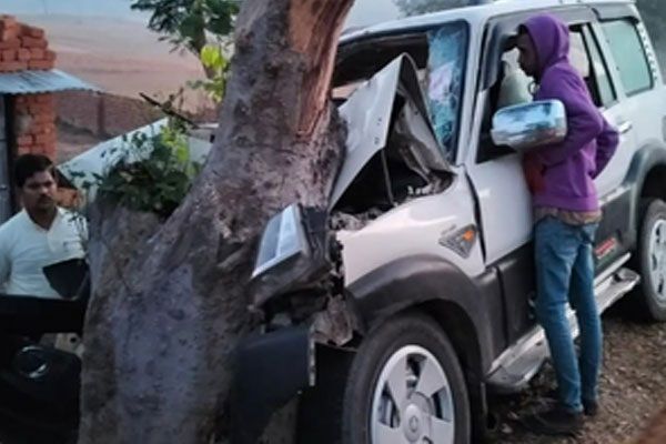 झारखंड के गिरिडीह में सड़क हादसे में छह की मौत