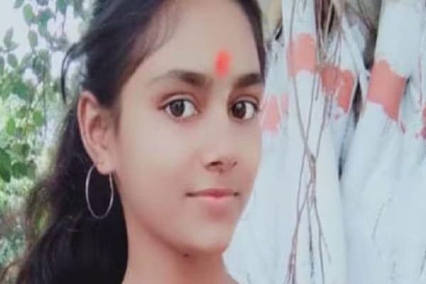 कॉलेज परिसर में हार्ट अटैक से बीएससी छात्रा की मौत