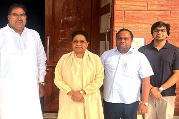 बसपा और इंडियन नेशनल लोकदल (इनेलो) मिलकर हरियाणा में होने वाले विधानसभा चुनाव में एक साथ लड़ेंगे