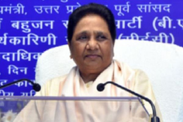 कांग्रेस आरक्षण को खत्म करने के षड्यंत्र में लगी : मायावती