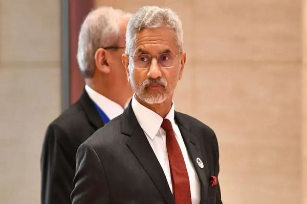 श्रीलंका में नई सरकार बनने के बाद पहली बार कोलंबो पहुंचे एस जयशंकर