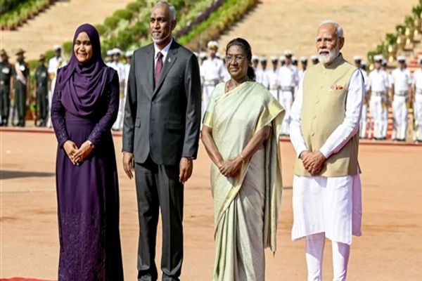 भारत पहुंचते ही मालदीव के राष्ट्रपति मुइज्जू ने लिया 'यू-टर्न', भारतीय पर्यटकों से की खास अपील