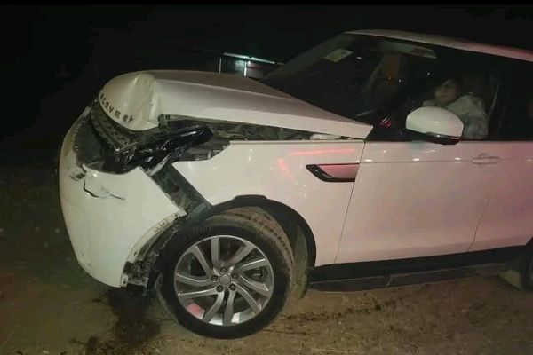 बाराबंकी में भीषण सड़क हादसा : सपा विधायक की गाड़ी बस से टकराई, बाल-बाल बचीं MLA मारिया शाह