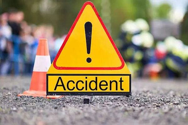 बरेली में दर्दनाक सड़क हादसा : तेज रफ्तार बाइक अनियंत्रित होकर पलटी, एक युवक की मौत