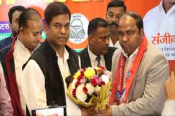 संजीव मिश्रा और लक्ष्मण सहनी बने VIP के उपाध्यक्ष, नीतीश को मिली सचिव की जिम्मेदारी