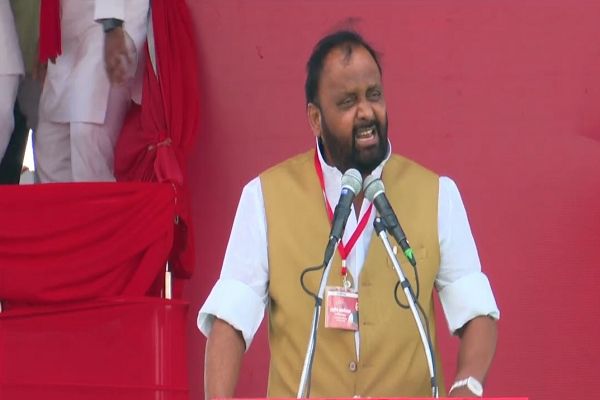 ये सरकार गरीबों का सुख-चैन छीन रही है&hellip; विधायक ओम प्रकाश सिंह का भाजपा पर करारा हमला, जानिए सपा नेता सदन ने क्यों कही ये बात