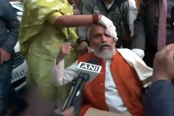 संसद बनी अखाड़ा: राहुल गांधी ने बीजेपी सांसद को दिया धक्का!, प्रताप सारंगी के सिर में लगी चोट