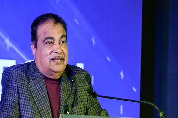 नितिन गडकरी ने लिव-इन-रिलेशनशिप, समलैंगिक विवाह पर कहा &ndash; समाज को नष्ट कर देगा&hellip;