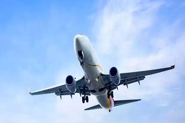 प्लेन में सफर करने वाले ध्यान दें! अब से बदल गया है ये नियम, जान लें वरना एयरपोर्ट पर पड़ेगा पछताना