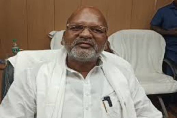  मद्य निषेध मंत्री रत्नेश सदा सड़क हादसे में जख्मी, 4 गार्ड भी घायल