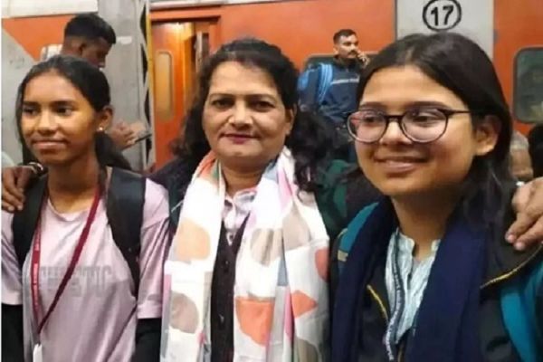 कु.स्नेहा मेश्राम और कु. गुनगुन गुप्ता दोनों छात्रा प्रधानमंत्री से संवाद करेंगे