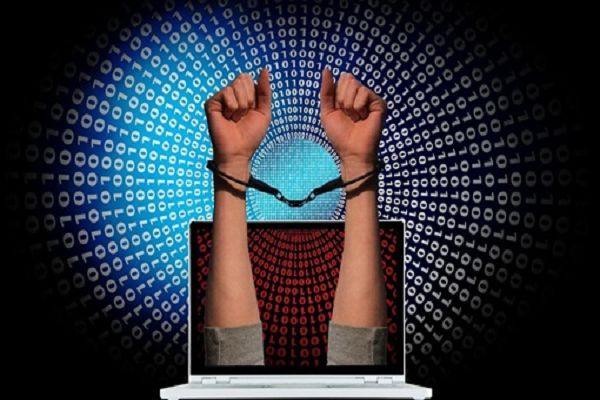 बुजुर्ग से 8.56 लाख रुपये ठगने के आरोप में 11 साइबर ठग गिरफ्तार