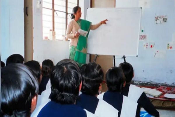 राजस्थान में शिक्षकों के लिए ड्रेस कोड लागू करने की तैयारी, नए सत्र से हो सकता है लागू