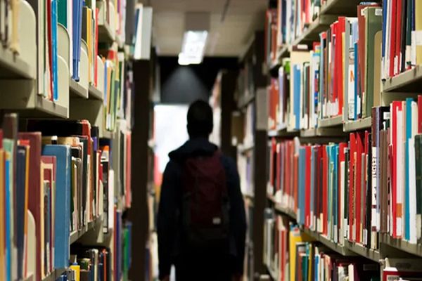 जयपुर में चाणक्या कोचिंग सेंटर बंद, छात्रों और अभिभावकों में आक्रोश