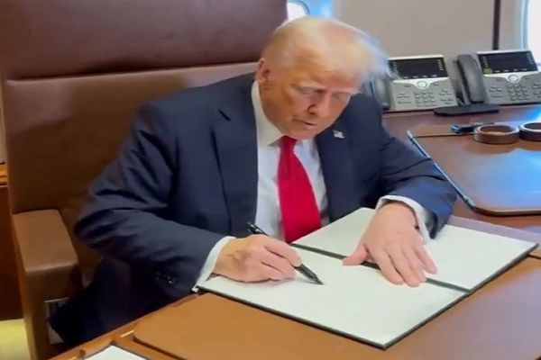 डोनाल्ड ट्रंप ने भारत पर 26 प्रतिशत टैरिफ लगाया