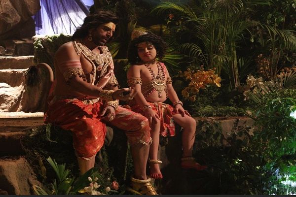 एक बेटे का साहस: सोनी सब के 'वीर हनुमान' में करुणा की सीख देते भगवान हनुमान