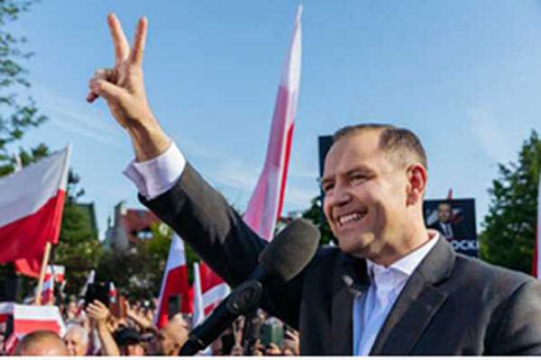 करोल नवरोकी पोलैंड के राष्ट्रपति चुने गये