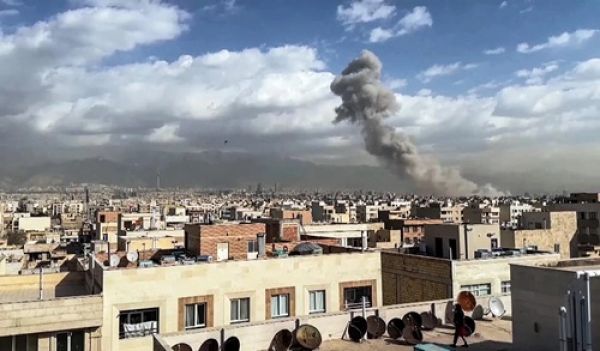 इजराइल ने किया ईरान का पनडुब्बी ठिकाना तबाह,तेहरान ने अमेरिकी युद्धपोत पर दागी मिसाइल