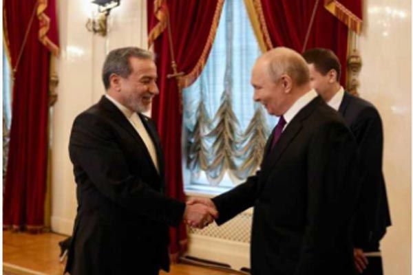 ईरान के विदेश मंत्री अराघची ने पुतिन से मुलाकात की