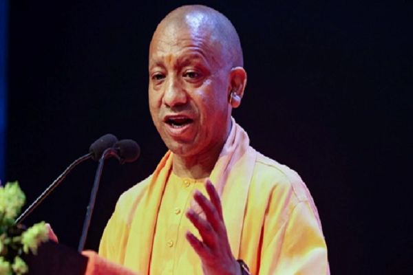 जिस गाड़ी में सपा का झंडा, समझो होगा उसमें कोई सपा का गुंडाःयोगी