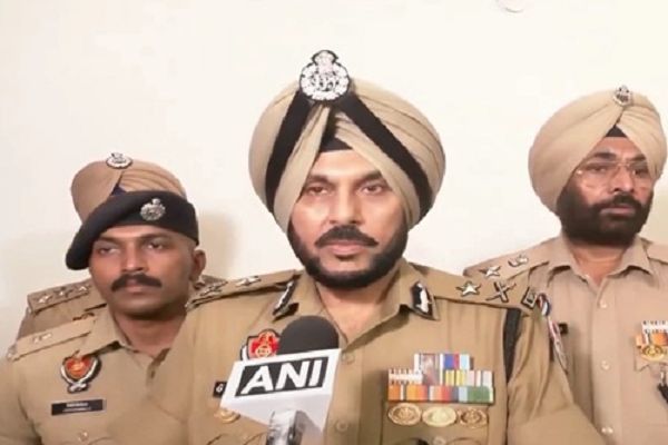 जंतर-मंतर कनेक्शन बताने वाले अमृतसर पुलिस चीफ का तबादला, आप पर बीजेपी हमलावर