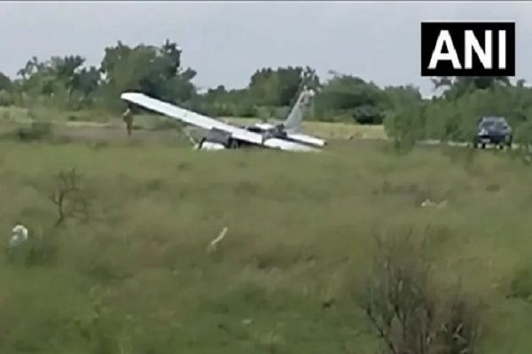 बारामती एयरपोर्ट पर क्रैश-लैंड हुआ ट्रेनी एयरक्राफ्ट, सुरक्षित बचे दोनों पायलट