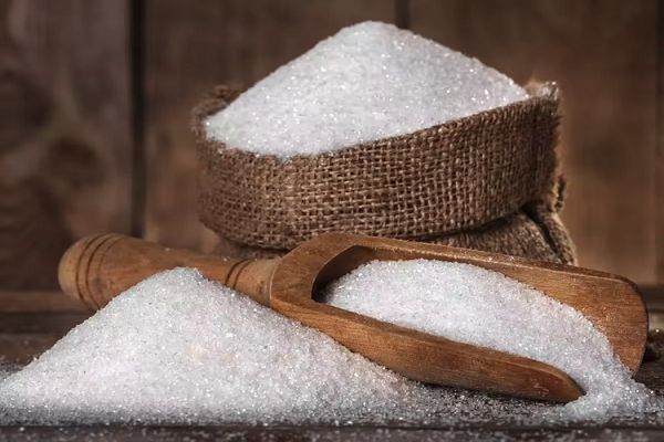 त्योहारी सीजन में चीनी संकट: केंद्र ने दी 10 लाख टन ड्यूटी फ्री आयात को मंजूरी