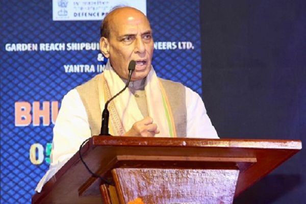 मिसाइल निर्माण में बड़ी छलांग,राजनाथ सिंह ने डीआरडीओ को दिया आदेश, भारतीय उद्योगों को सौंपें अपनी उन्नत टेक्नोलॉजी
