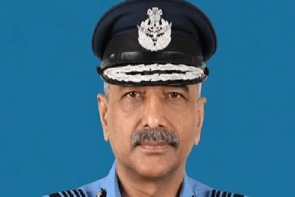 एयर मार्शल आशुतोष दीक्षित होंगे भारतीय वायु सेना के नए चीफ