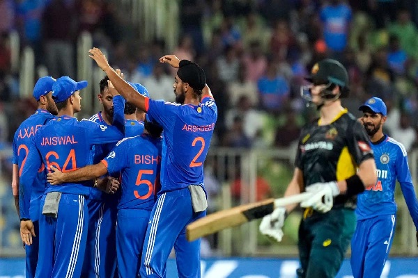 भारत ने दूसरे टी20 में ऑस्ट्रेलिया को 44 रनों से हराया