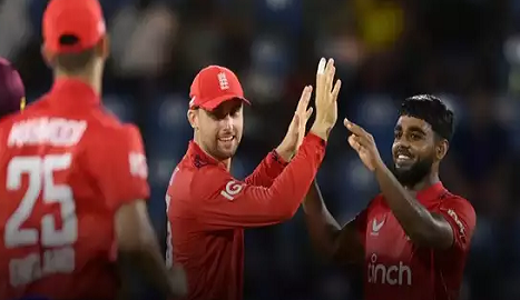 WI vs ENG: W,W,W&hellip; ओवर की लगातार 3 गेंदों में 3 विकेट गिरे, फिर भी क्यों नहीं हुई बॉलर के नाम हैट्रिक