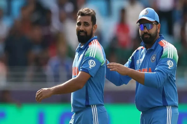 IND vs PAK: टल गई अनहोनी... पहले ओवर में फेंकी लगातार पांच वाइड, फिर शमी हुए चोटिल; वापस आकर रफ्तार से डराया