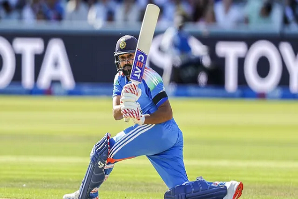 IND vs ENG: रोहित शर्मा ने आखिर किस खिलाड़ी के बल्&zwj;ले से 'लॉर्ड्स' पर जमाया शतक? दोस्&zwj;ती का है गहरा कनेक्&zwj;शन