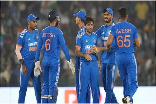 रायपुर में टीम इंडिया ने गाड़ा जीत का झंडा, ऑस्ट्रेलिया को 20 रन से हराया....