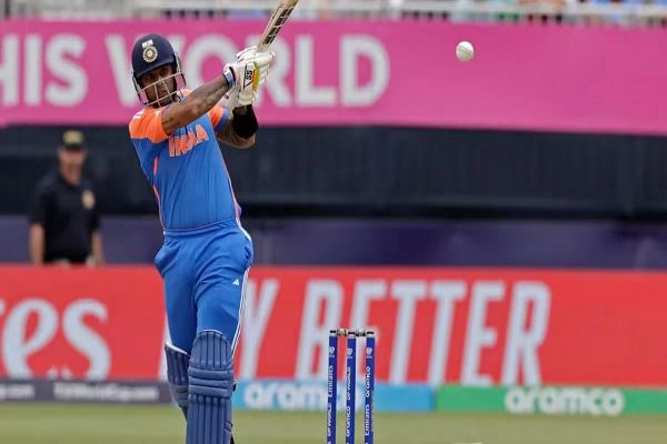 Suryakumar Yadav के पास वर्ल्ड रिकॉर्ड बनाने का गोल्डन चांस, इंग्लैंड के खिलाफ पहले टी20I में बस करना होगा ये काम