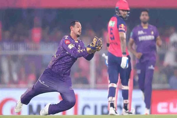 क्रिकेट का ज्ञानी Quinton De Kock! कैच को आसान बनाने के लिए अपनाई अनोखी तरकीब